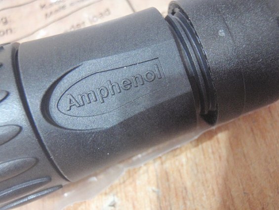 Разъем Amphenol C016 на кабель 7контактов П-папа 6+pe C01630h00611012 250V 10A