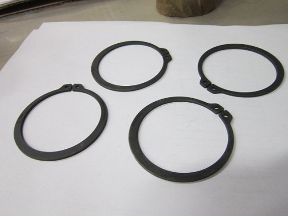 Кольцо стальное пружинное стопорное d60мм ГОСТ13942 DIN471