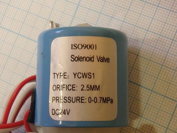 Клапан соленоидный YCWS1 DC24V Ду2.5мм K1/4" 0-0.7МРа корпус-полипропилен уплотнение-Viton