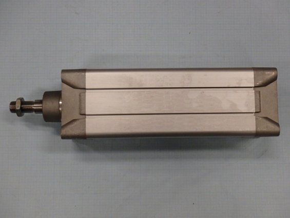 Пневмоцилиндр CAMOZZI 61M2P100A0200 давление Pmax=10bar диаметр поршня штока Ф100мм