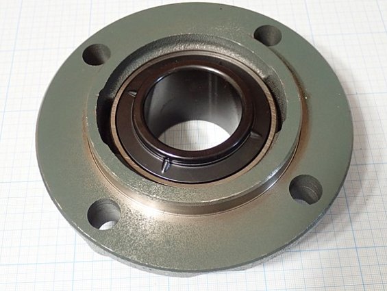 Подшипник NTN UCFC210D1 без масленки и оригинальной упаковки