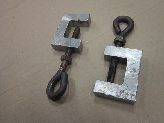 Струбцина из нержавеющей стали 45мм бывшая в употреблении