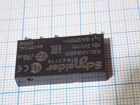 Реле Schneider Electric RSL1AB4BD 24V 6A/250V