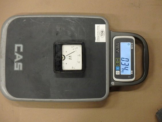 Вольтметр Э377 пр.изм.0-40kV 50Hz кл.т.1,5 .120х120х47 1983г.в. стрелка на ноль не выставляется