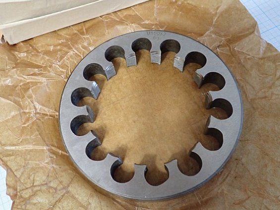 Плашка M100х2mm 6g Ф150х19mm
