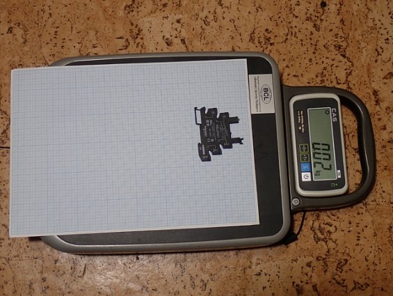 Розетка Schneider Electric RSLZVA1 бывшая в употреблении ПОЧТИ НОВАЯ