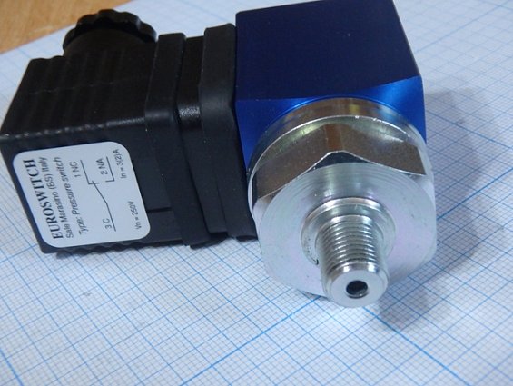 Датчик давления pressure switch euroswitch model-2400122 G1/8" 01-10bar Vn=250Vac In=3(2)A 3C