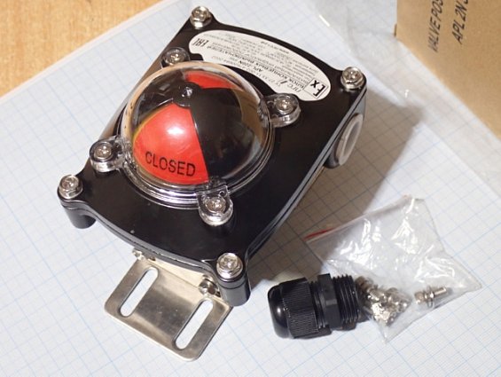 Блок концевых выключателей ПГС APL-220N IP66 визуальный индикатор положения индуктивный 1Ex ia IIC T