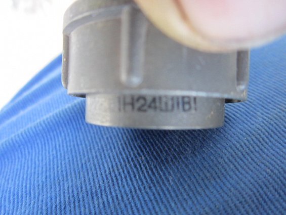 Разъем вилка кабельная 2РМ27КПН24Ш1В1 электрическая цилиндрическая низкочастотная предназначена для