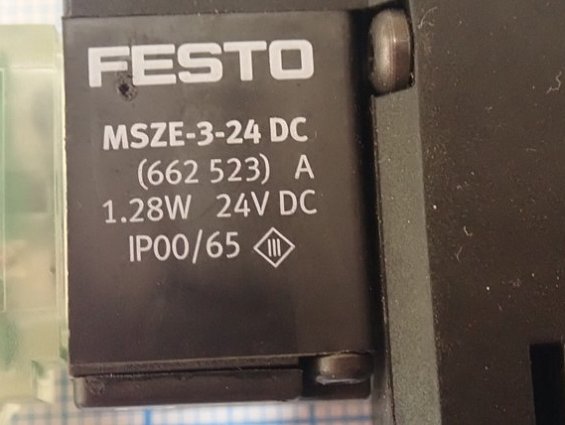 Пневмораспределитель FESTO CPE14-M1BH-5L-1/8 196941 БУ ПОЧТИ НОВЫЙ ИСПРАВЕН