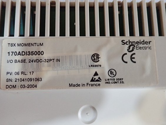 Базовый блок 170ADI35000 Schneider Electric бывший в употреблении почти новый