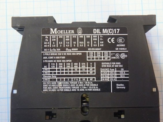 Контактор Contactor Moeller EATON DILM17-10 230V50Hz 240V60Hz 18A 7.5kW 400V AC 3-х полюсный с винто