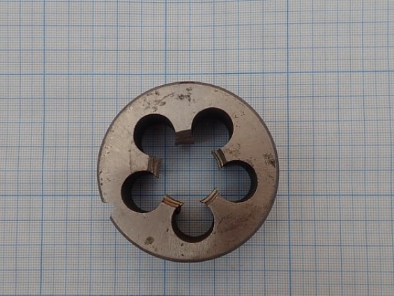 Плашка М27х3 D=65 мм