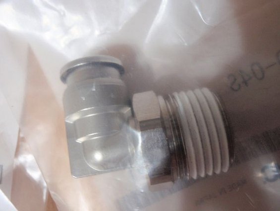 Соединение быстроразъемное угловое smc kQb2L10-04s r1/2"-10.0mm