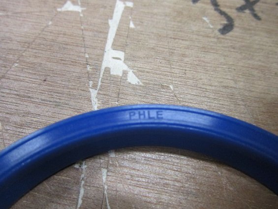 Манжета гидравлическая 80х90х10мм 80-90-10 PU-UN PHLE UN08007 yjm полиуретановая