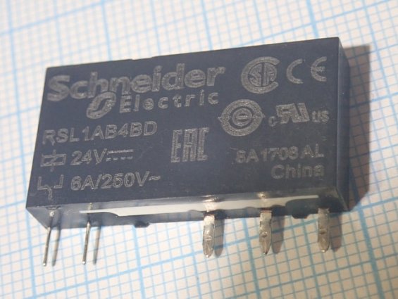 Реле Schneider Electric RSL1AB4BD 24V 6A/250V