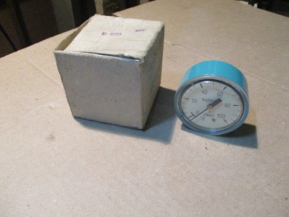 Манометр МТП-4М Ф60мм шкала 0-100кгс/см2 Кл.т.4.0 ТУ-25-02-72-75 1989г.в.