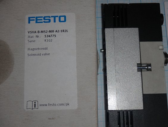 Распределитель Festo vsva-b-m52-mh-a2-1R2L 5/2 моностабильный 550l/min соединительная плита 18mm БУ