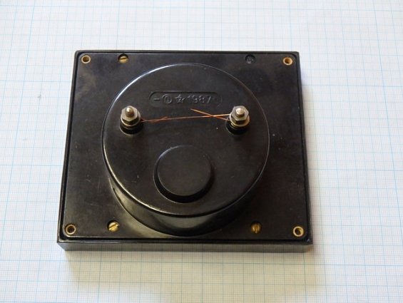 Вольтметр М903 пр.изм.0-15V кл.т.1,0 .105х120х50 1987г.в.