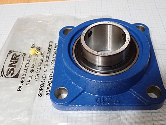 Подшипник SNR UCF.210 без оригинальной упаковки