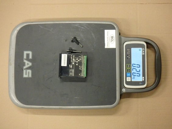 ИЗМЕРИТЕЛЬ-РЕГУЛЯТОР ОВЕН ТРМ1Б-Щ2.АТ.Р 85...265В 6ВА IP54 0.5 2004г без паспорта