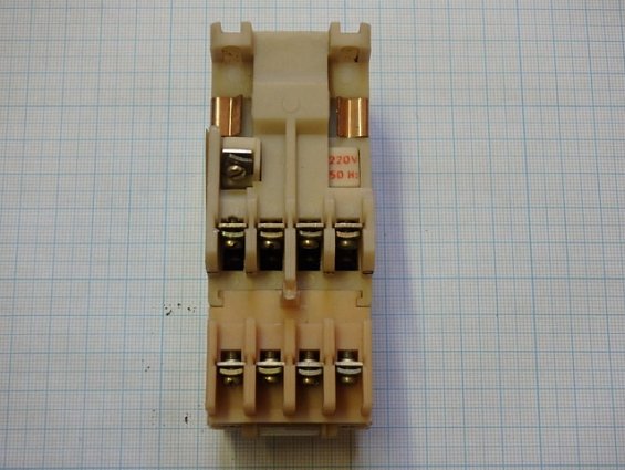 Пускатель магнитный ПМА-0102У3(УХЛ)В 220V 50Hz Uнр 380V 660V Iнр 6.3А 3А АС-3