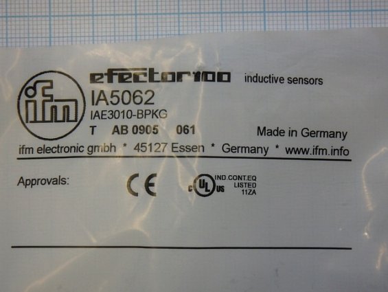 Монтажный адаптер IFM Electronic E10016 диаметр датчика 18mm efector eifm electronic gmbh Germany Ге