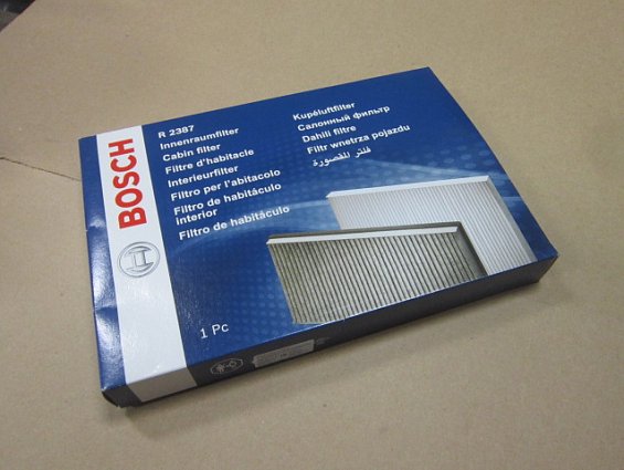 Фильтрующий элемент салонный угольный воздушного фильтра 1987432387 BOSCH Mann-CUK2433