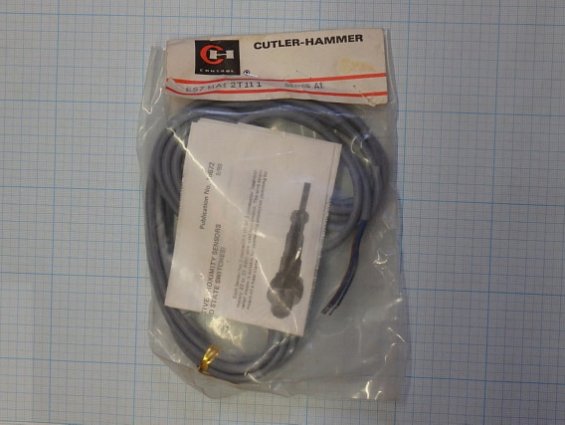 Выключатель бесконтактный CULTER-HAMMER E57MA12T111 M12 12-24VDC 100mA SERIES A1