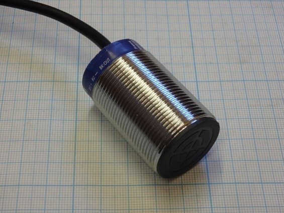 Выключатель бесконтактный индуктивный XS1N30PA349L1 Ue=12...24VDC