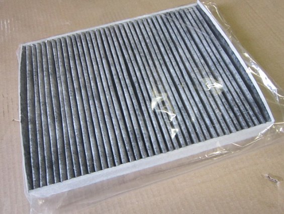 Фильтрующий элемент салонный угольный воздушного фильтра 1987432431 BOSCH 7h0819631A