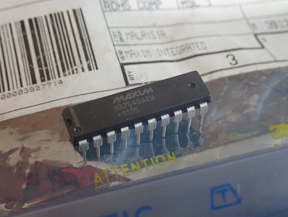 Микросхема MAXIM MX7545AKN+