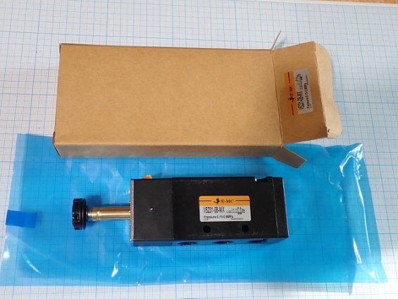 Распределитель E.MC V5231-08-WX без катушки