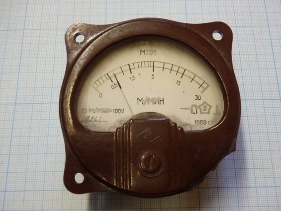 Вольтметр М361 круглый Ф80мм.предел измерения 0-30 м/мин.0-100V 80х80х53 1970г.в. НЕТ ГАРАНТИИ