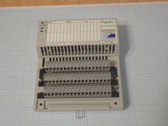 Модуль Schneider Electric 170ADM35010+170INT11000