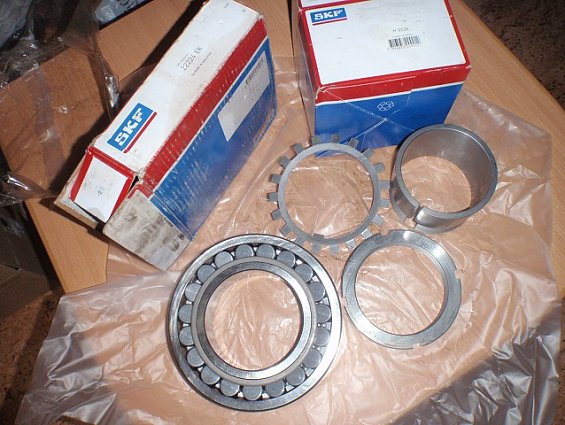 Подшипник SKF 22224ek+h3124 SKF радиальный роликовый двухрядный конусный с втулкой шайбой