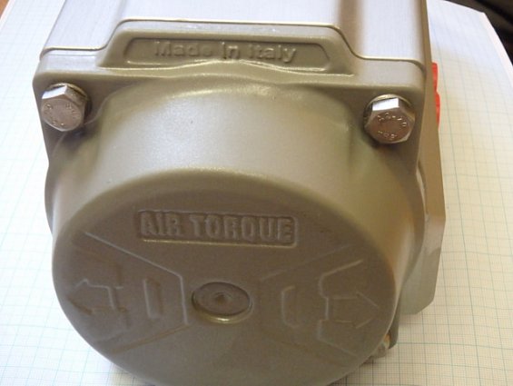 Пневмопривод AIR TORQUE AT351U-D-A F07+F10-N-22DS 8bar MAX 348Nm -40C...+80C G1/4" двойной квадрат 2