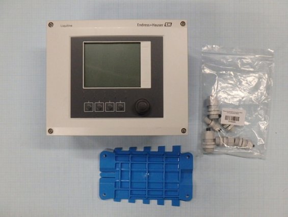 Вторичный измерительный преобразователь Endress+Hauser Liquiline CM442-AAM1A2F010A