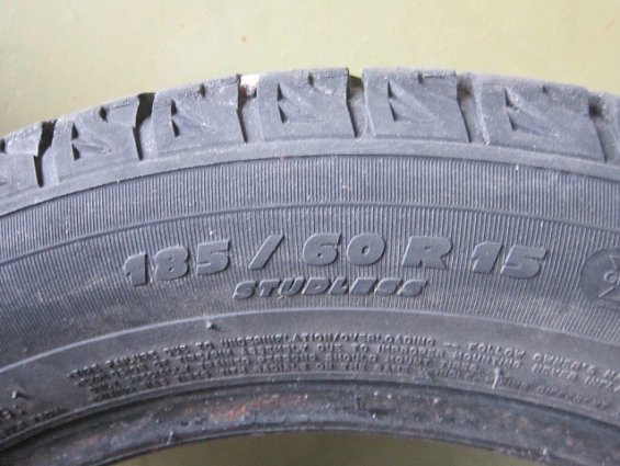 Автошина бывшая в употреблении износ 50% 185/60R15 88T