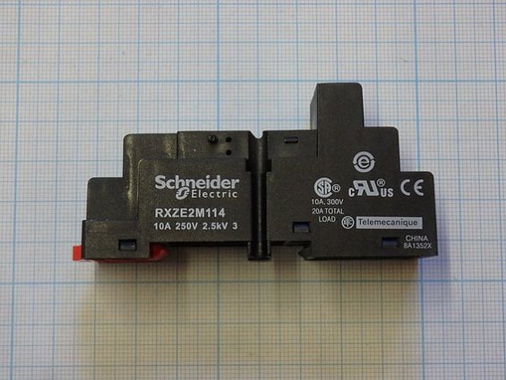 Колодка розетка Schneider Electric Telemecanique RXZE2M114 10A 250V 2.5kV