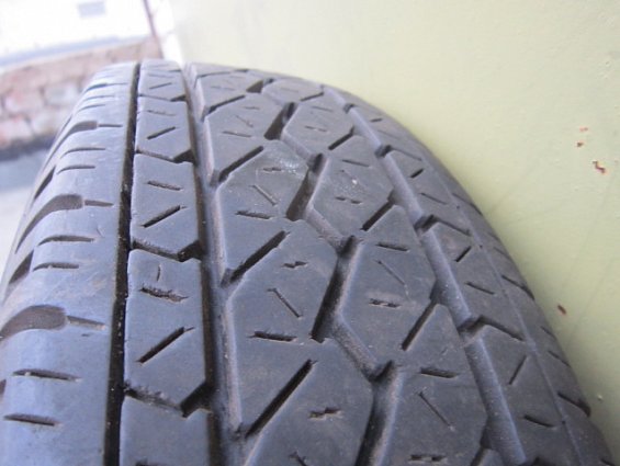 Автошина BRIDGESTONE R600 165R13LT 8P.R. LIGHT TRUCK bk51459-6 износ 50% задняя без камеры