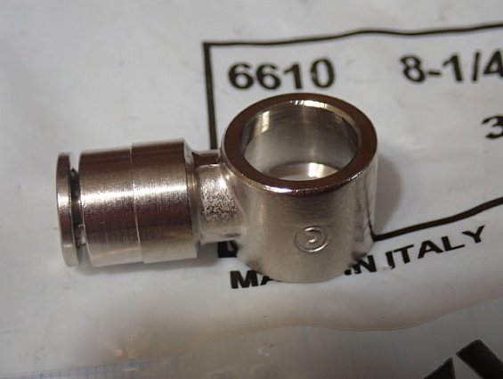 Серьга CAMOZZI 6610 8-1/4 MADE IN ITALY