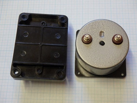 Вольтметр Э8021+Р85 шкала 0-450V Класс точности 2.5 ТУ25-04-1307-75 1983г.в