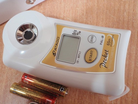 Рефрактомер PAL-alpha цифровой бриксомер карманный диапазон измерения 0-85%brix точность 0.2%brix