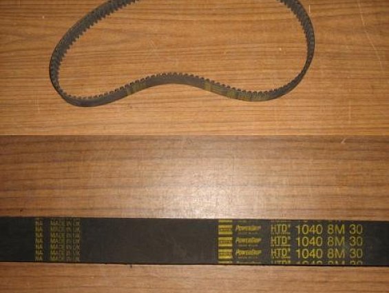 Ремень зубчатый HTD 1040 8M 30 Ширина 30мм. Зубьев 130 шт. UNIROYAL PowerGrip UK Англия