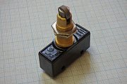 Микропереключатель МП1105ЛУХЛ3 исполнение-3 поперечный ролик 10А ~660V -440V