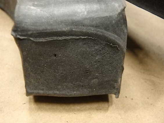 Шнур резиновый квадратного сечения 33х33мм непрерывная длина шнура 10000-10500мм