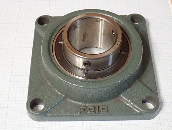 Подшипник NTN UCF212D1 без масленки и оригинальной упаковки