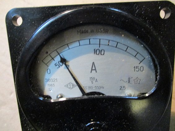 Амперметр Э8021 шкала 0-150A частота 50 180-550Hz Класс точности 2.5 Сделано в СССР