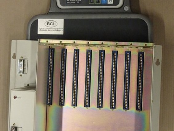 Блок расширитель TOYODA контроллера TOYOPUC-L I/0 RACK CODE.NO.4158 SOURCE 100/115V 50/60Hz